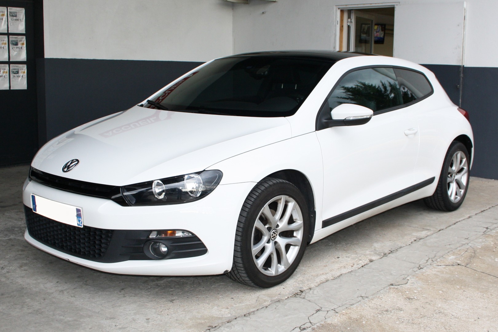 Volkswagen scirocco фиолетовый