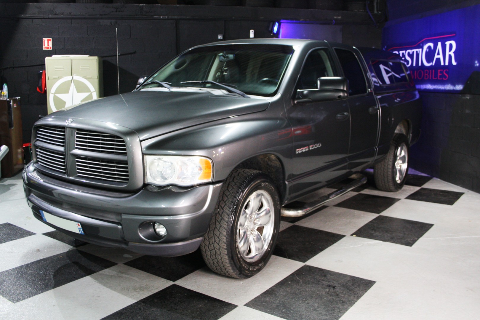 DODGE Ram 1500 Quad Cab V8 5.9L 245 Ch Laramie Sport GPL Presticar