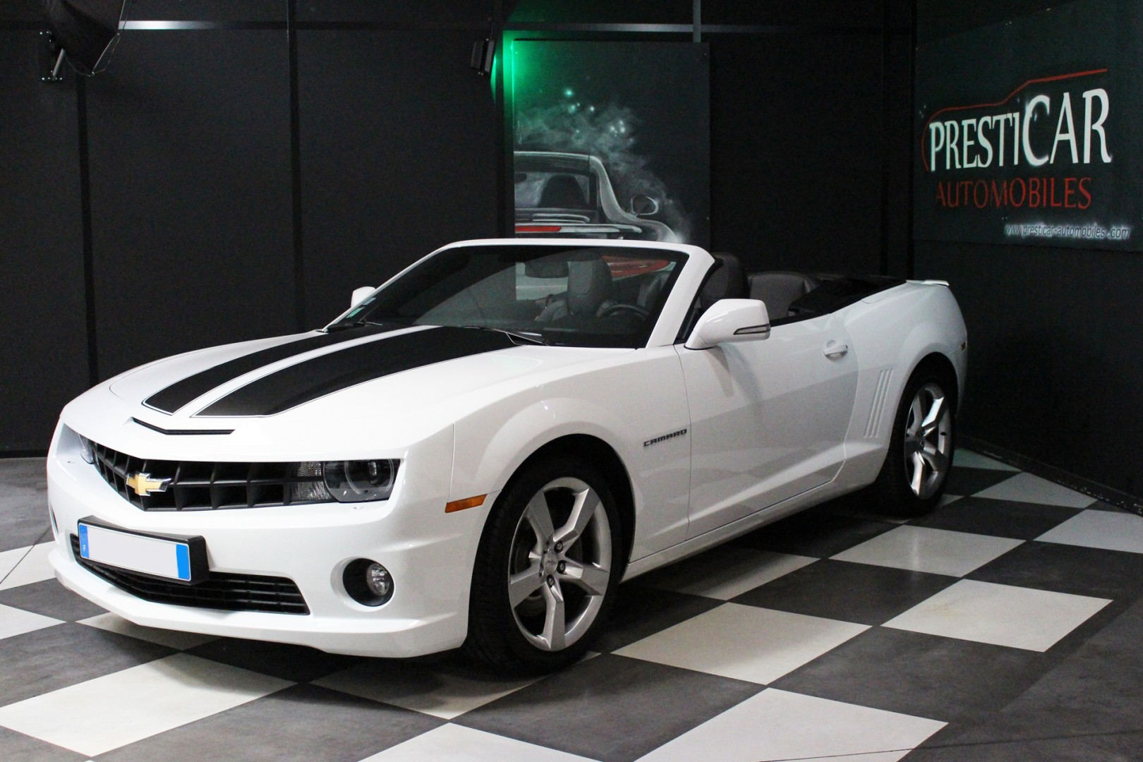 Chevrolet camaro v8