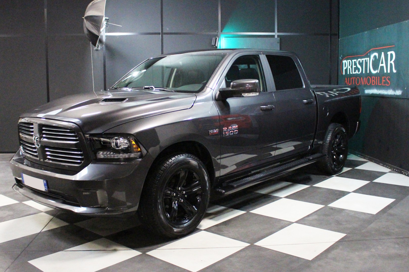 DODGE Ram 1500 5.7 V8 Hemi 395 Ch Sport 2017 - Presticar Automobiles.