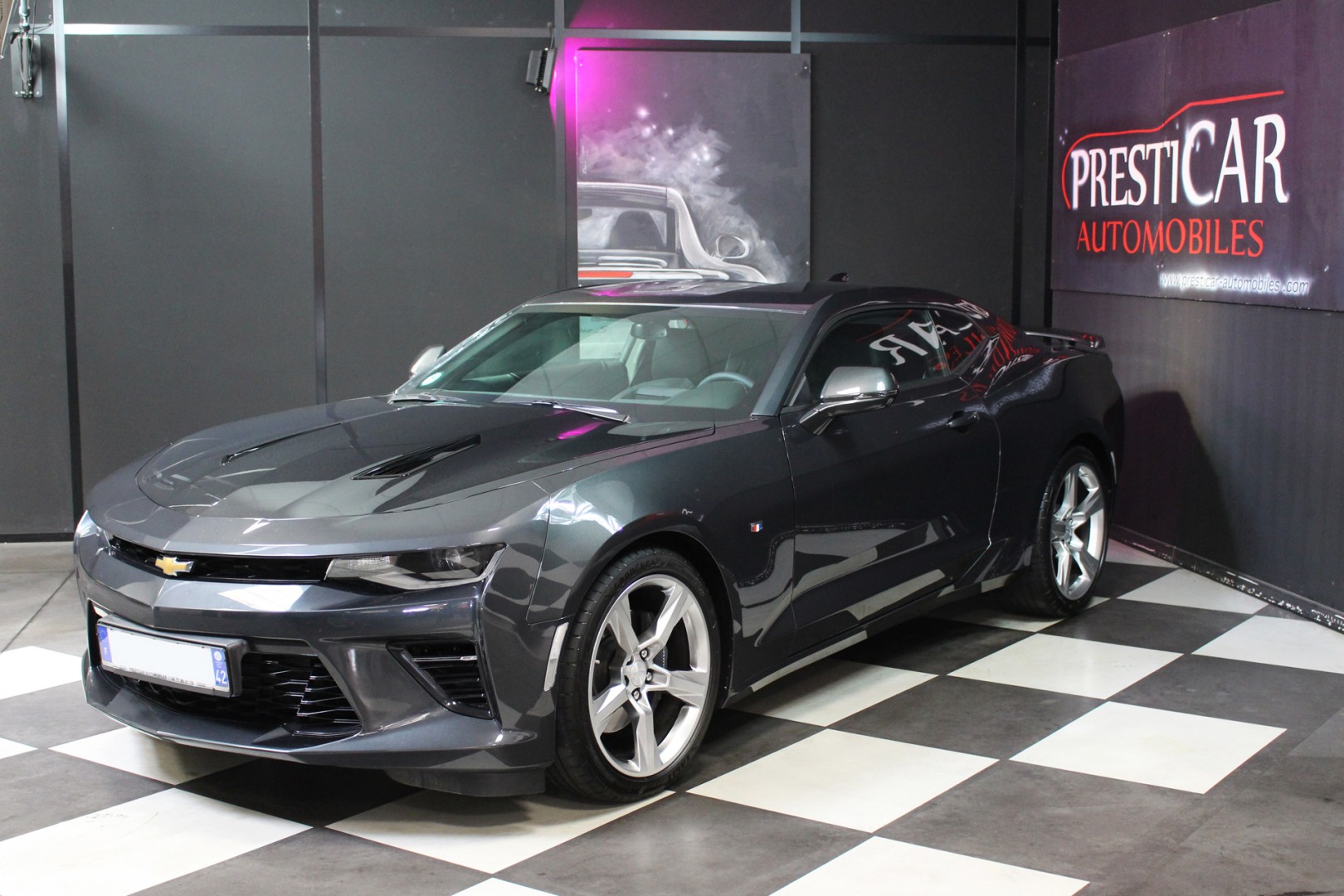 Chevrolet camaro v8